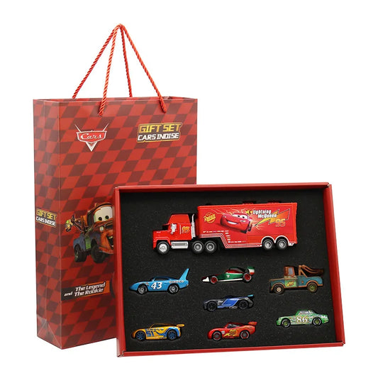 Disney Cars Collection in metal - Lightning McQueen and Jackson Storm in a gift box.
