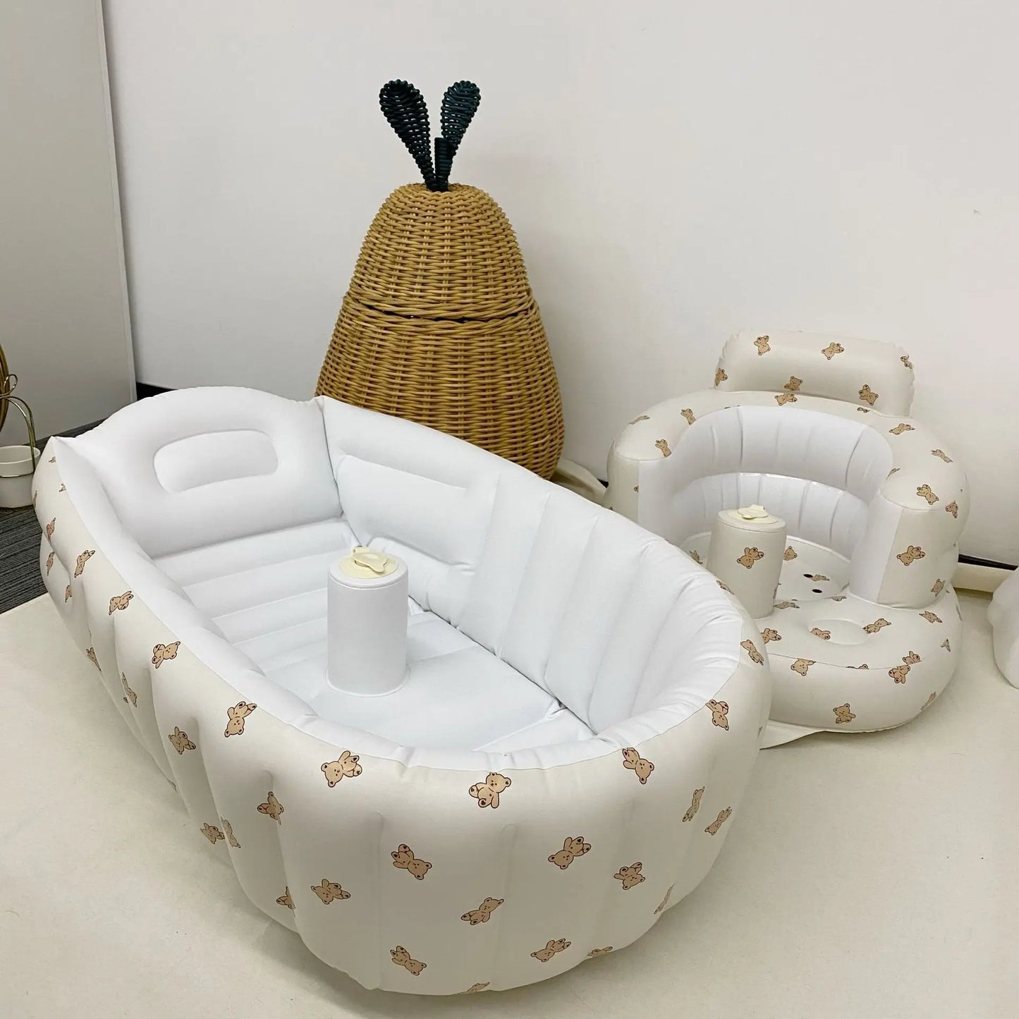 Baby bathtub with stand - Animal design for newborns | BabyStyle