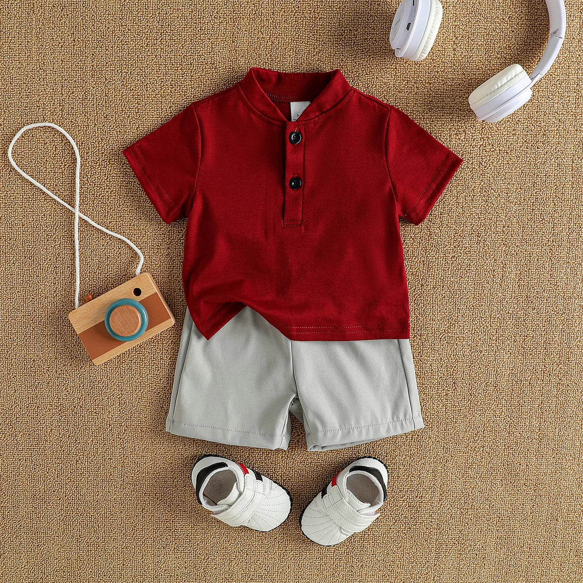 Boys' outfit - red short-sleeved t-shirt and beige shorts - BabyStyle