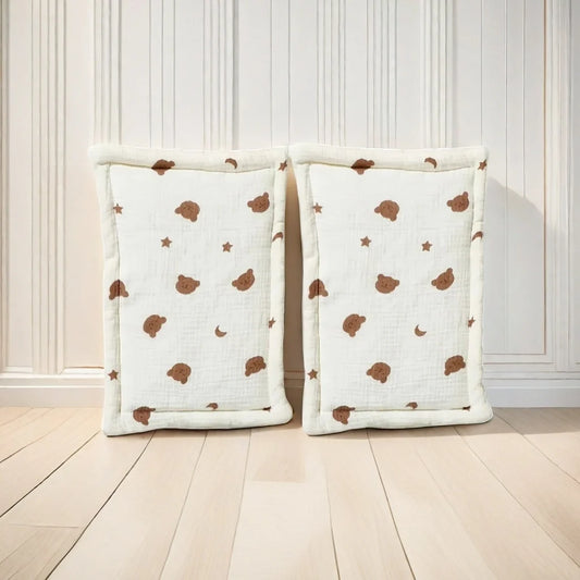 Breathable pillow for babies 0-12 months - hypoallergenic and safe material.