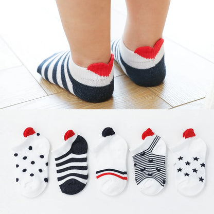 Set of 5 pairs of baby socks with red heart print - newborn to 24 months